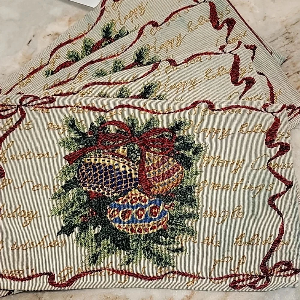 Vintage Set of 4 Tapestry Holiday Placemats BinE